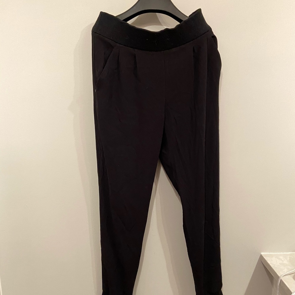 ARITIZIA Black Joggers - Picture 4 of 11